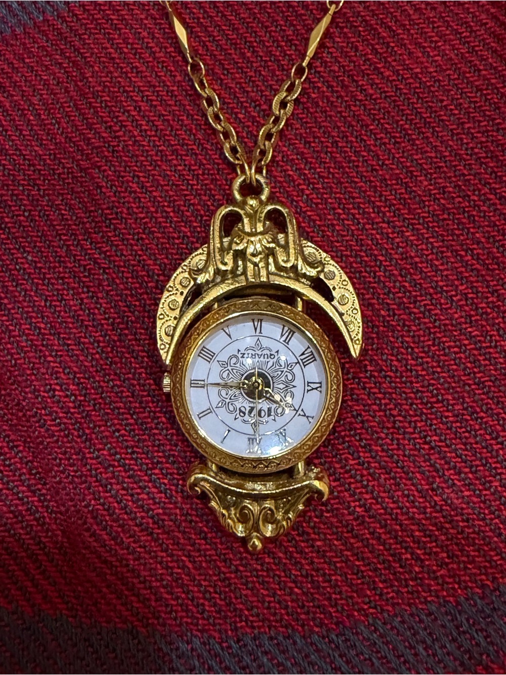 Vintage 1928 Jewelry Co Gold-Tone Swivel Pendant Watch Necklace 32’ Ladies - Picture 11 of 15